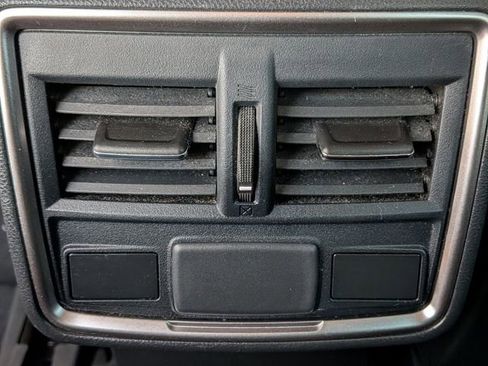 Used 2023 Subaru Forester Premium image 29