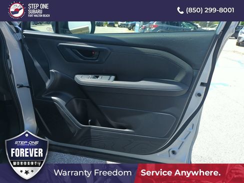 Used 2025 Subaru Forester Premium AWD/4WD image 35
