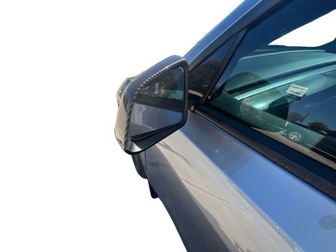 Used 2025 Tesla Model Y Performance image 20