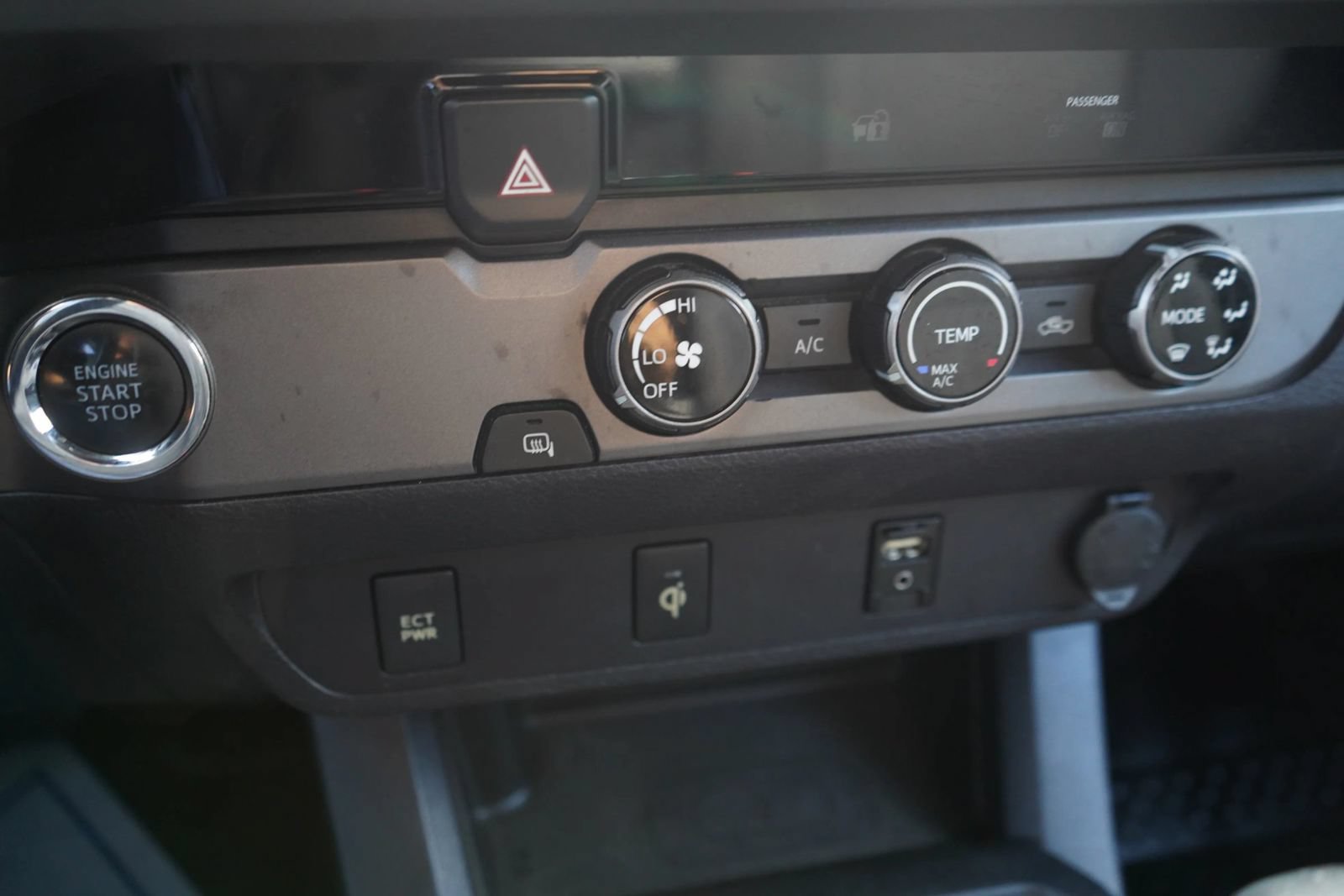 Used 2017 Toyota Tacoma TRD Sport RWD image 13