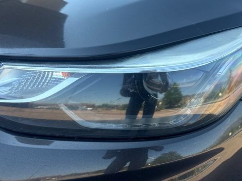 Used 2017 Chevrolet Cruze Premier FWD image 17