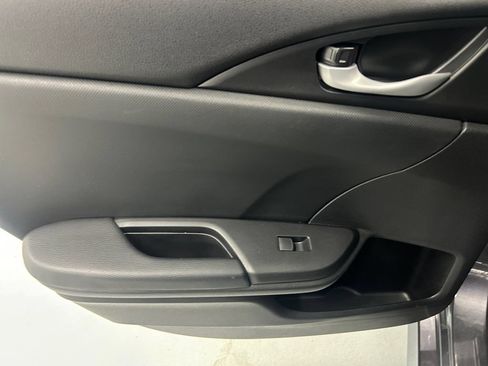 Used 2019 Honda Civic Sport image 16