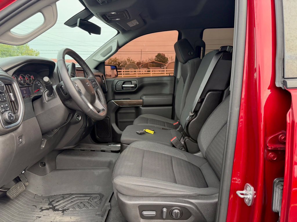 Used 2022 Chevrolet Silverado 1500 RST AWD/4WD image 9