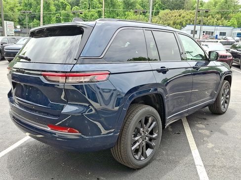 New 2026 Jeep Grand Cherokee Limited AWD/4WD image 3