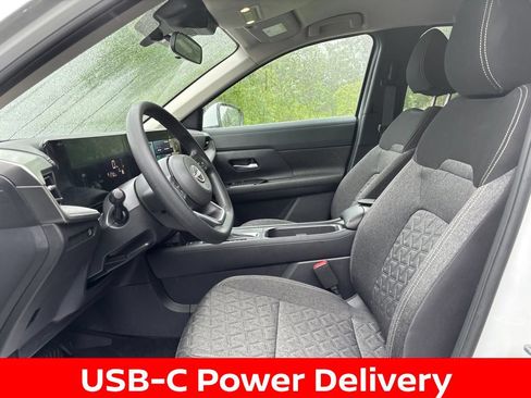 Certified 2025 Nissan Kicks SV w/ Charging Package FWD image 10