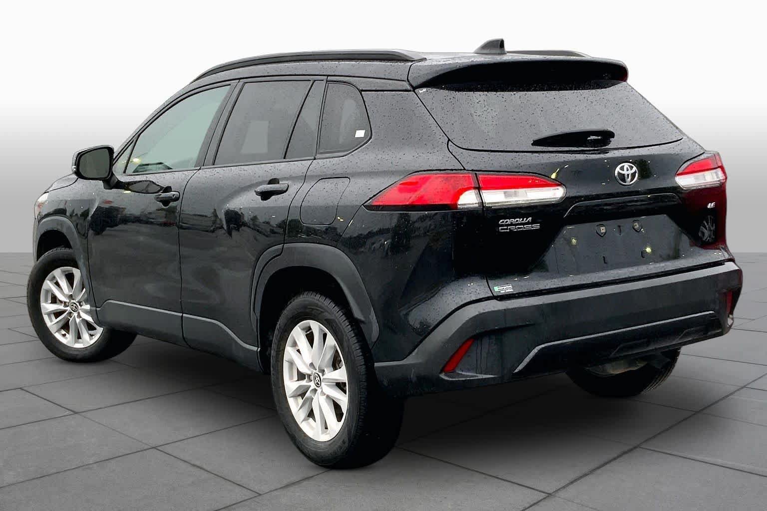Used 2022 Toyota Corolla Cross LE FWD image 12