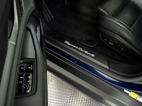 Used 2020 Porsche Taycan Turbo S image 8