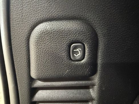 Used 2015 Jeep Grand Cherokee Summit image 24