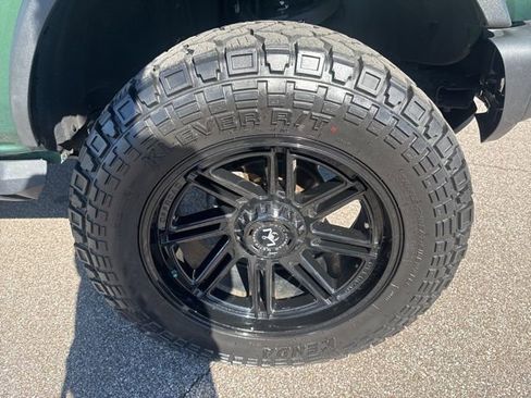 Used 2022 Ford Bronco Black Diamond image 14