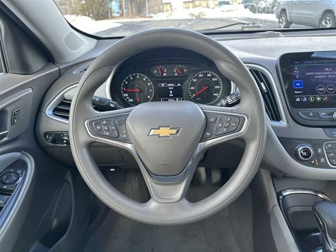 Used 2024 Chevrolet Malibu LT image 11