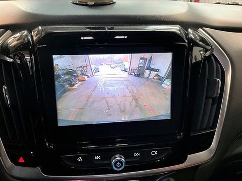 Used 2019 Chevrolet Traverse LT image 13