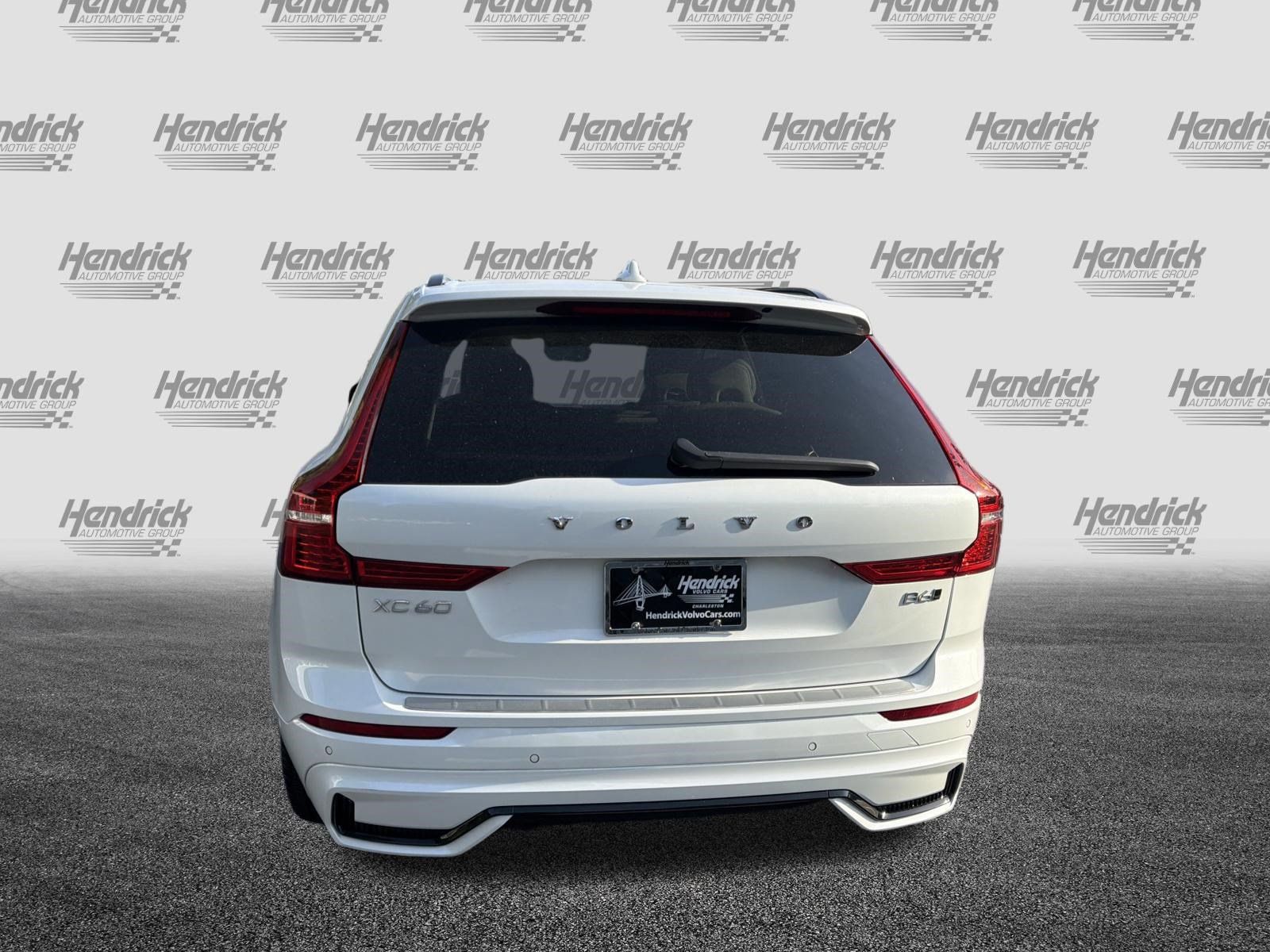 Used 2023 Volvo XC60 B6 Ultimate w/ Protection Package Premier AWD/4WD image 9
