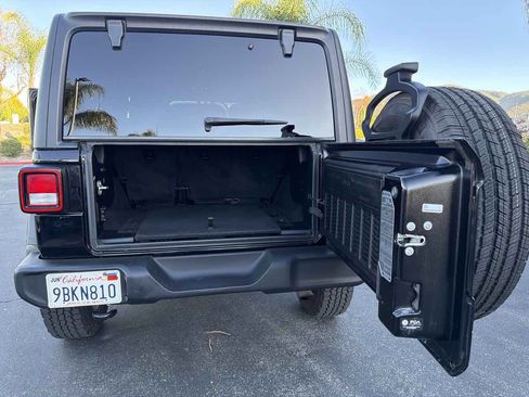 Used 2022 Jeep Wrangler Unlimited Sport AWD/4WD image 50