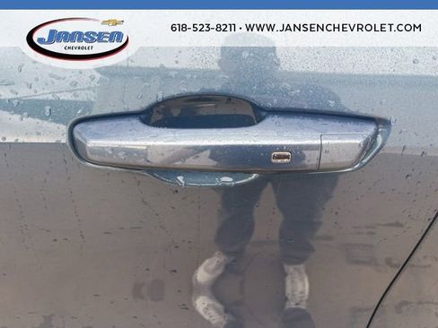 Used 2025 Buick Enclave Preferred FWD image 9