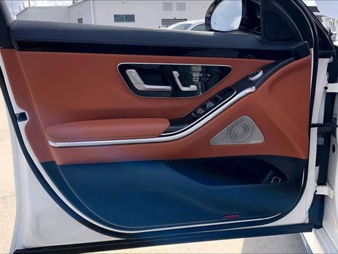 Used 2022 Mercedes-Benz S 500 S 500 image 26