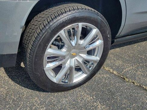 Used 2024 Chevrolet Tahoe High Country w/ Premium Package image 5