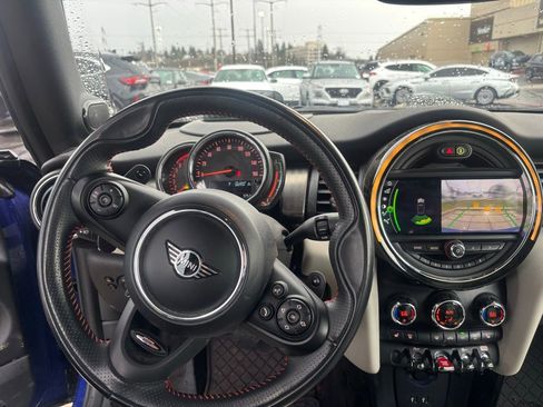 Used 2020 MINI Cooper S image 6