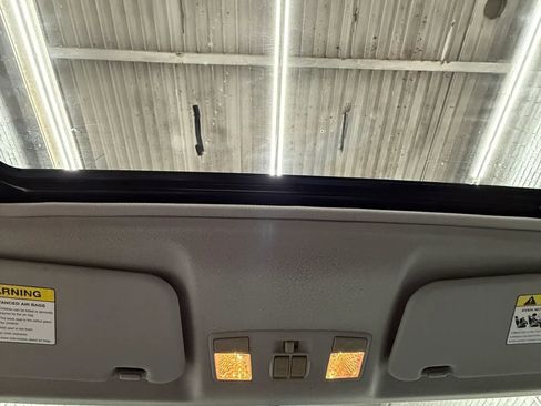 Used 2006 MAZDA MAZDA3 s Touring FWD image 21