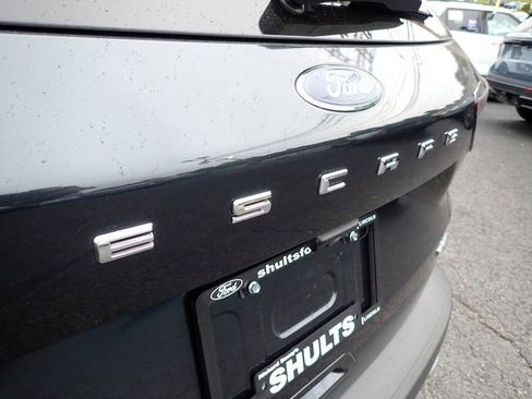 Certified 2022 Ford Escape SE w/ Cold Weather Package image 6