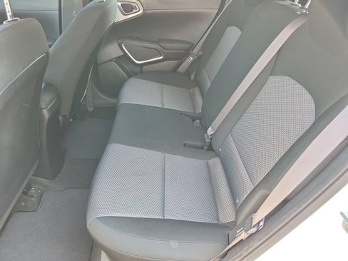 Used 2022 Kia Soul LX w/ Technology Package FWD image 12