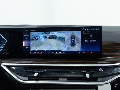 Used 2026 BMW X7 xDrive40i AWD/4WD image 16