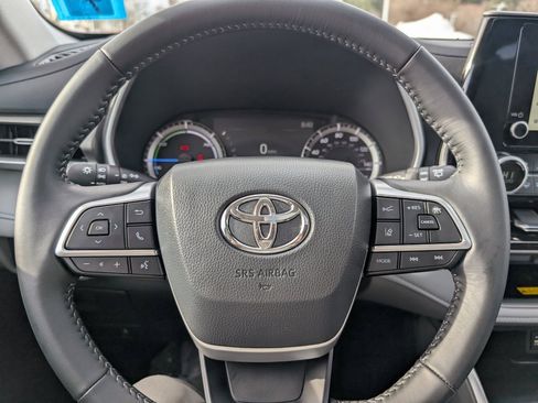 Used 2026 Toyota Highlander XLE image 28