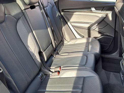 Used 2019 Audi Q5 Prestige w/ Prestige Package image 33