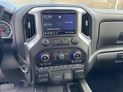 Used 2022 Chevrolet Silverado 2500 LTZ w/ LTZ Premium Package image 22