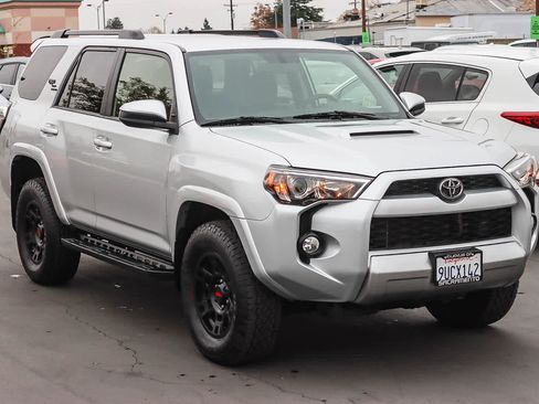 Used 2019 Toyota 4Runner TRD Off-Road image 5
