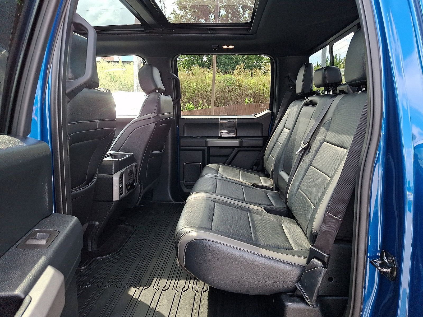 Used 2018 Ford F150 Raptor w/ Equipment Group 802A Luxury AWD/4WD image 10