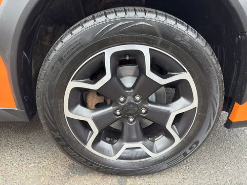 Used 2014 Subaru Crosstrek 2.0i Premium image 9