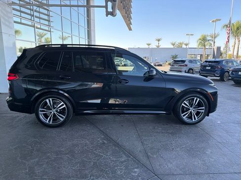 Used 2024 BMW X7 xDrive40i w/ M Sport Package AWD/4WD image 3