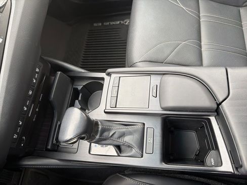 Used 2021 Lexus ES 350 Luxury image 35