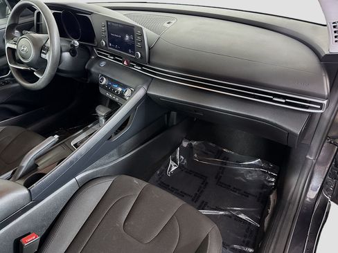 Used 2023 Hyundai Elantra SEL FWD image 30