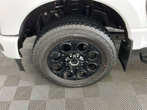 Certified 2025 Ford F350 Lariat w/ Black Appearance Package image 32