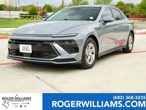 Used 2025 Hyundai Sonata SE FWD image 1
