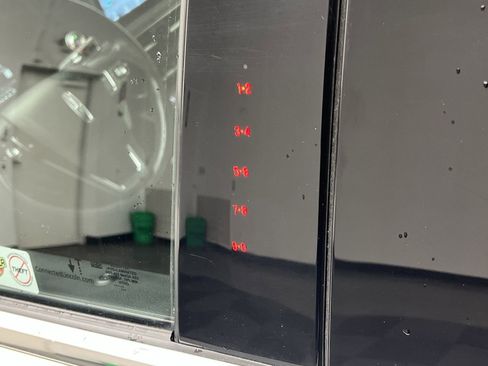 Used 2021 Lincoln Corsair Reserve w/ Equipment Group 201A image 8