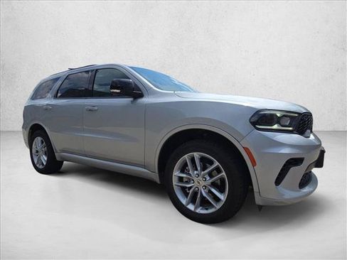 Used 2024 Dodge Durango GT AWD/4WD image 3