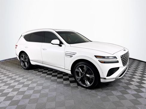 Certified 2025 Genesis GV80 3.5T Prestige image 3