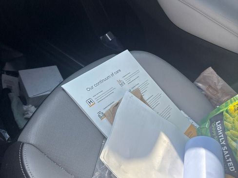Used 2020 Chevrolet Equinox Premier FWD image 9