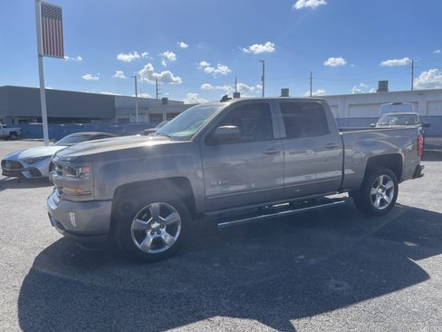 Used 2017 Chevrolet Silverado 1500 LT w/ Texas Edition image 4