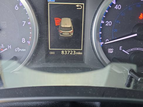 Used 2018 Toyota Highlander Plus FWD image 25