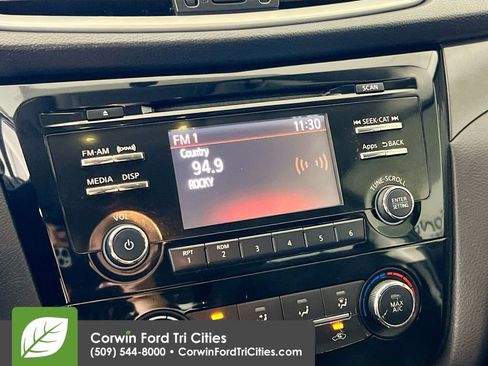 Used 2016 Nissan Rogue S AWD/4WD image 21
