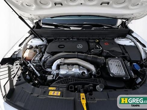 Used 2024 Mercedes-Benz GLB 250 image 17