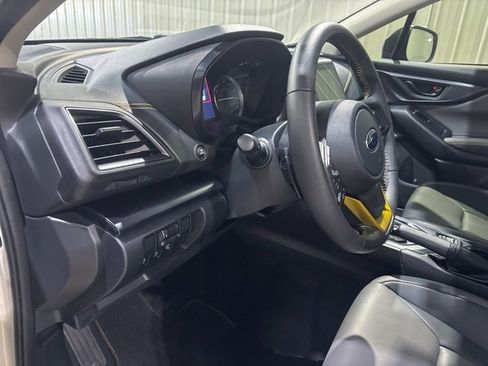 Used 2022 Subaru Crosstrek 2.5i Sport w/ Moonroof Package image 16