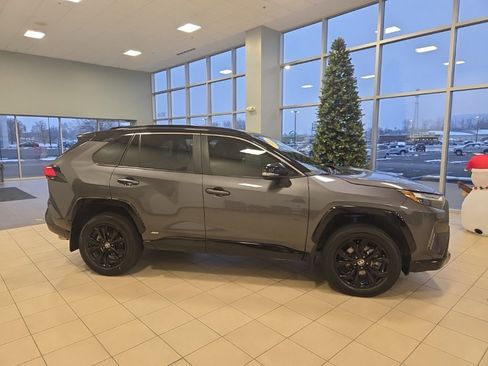 Used 2024 Toyota RAV4 XSE image 5