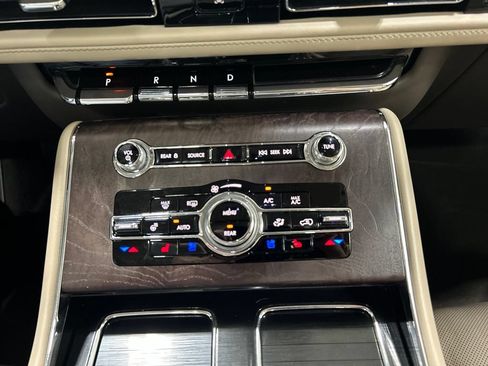 Certified 2022 Lincoln Aviator Reserve w/ Equipment Group 201A AWD/4WD image 22