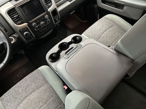 Used 2019 RAM 1500 Classic SLT w/ Luxury Group image 25