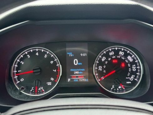 Used 2022 Toyota RAV4 XLE AWD/4WD image 22