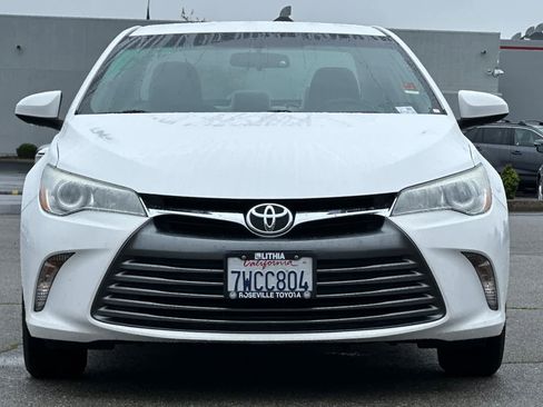 Used 2017 Toyota Camry LE image 10